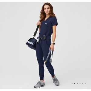 - Figs Zamora™ Jogger Scrub Pants regular Fit